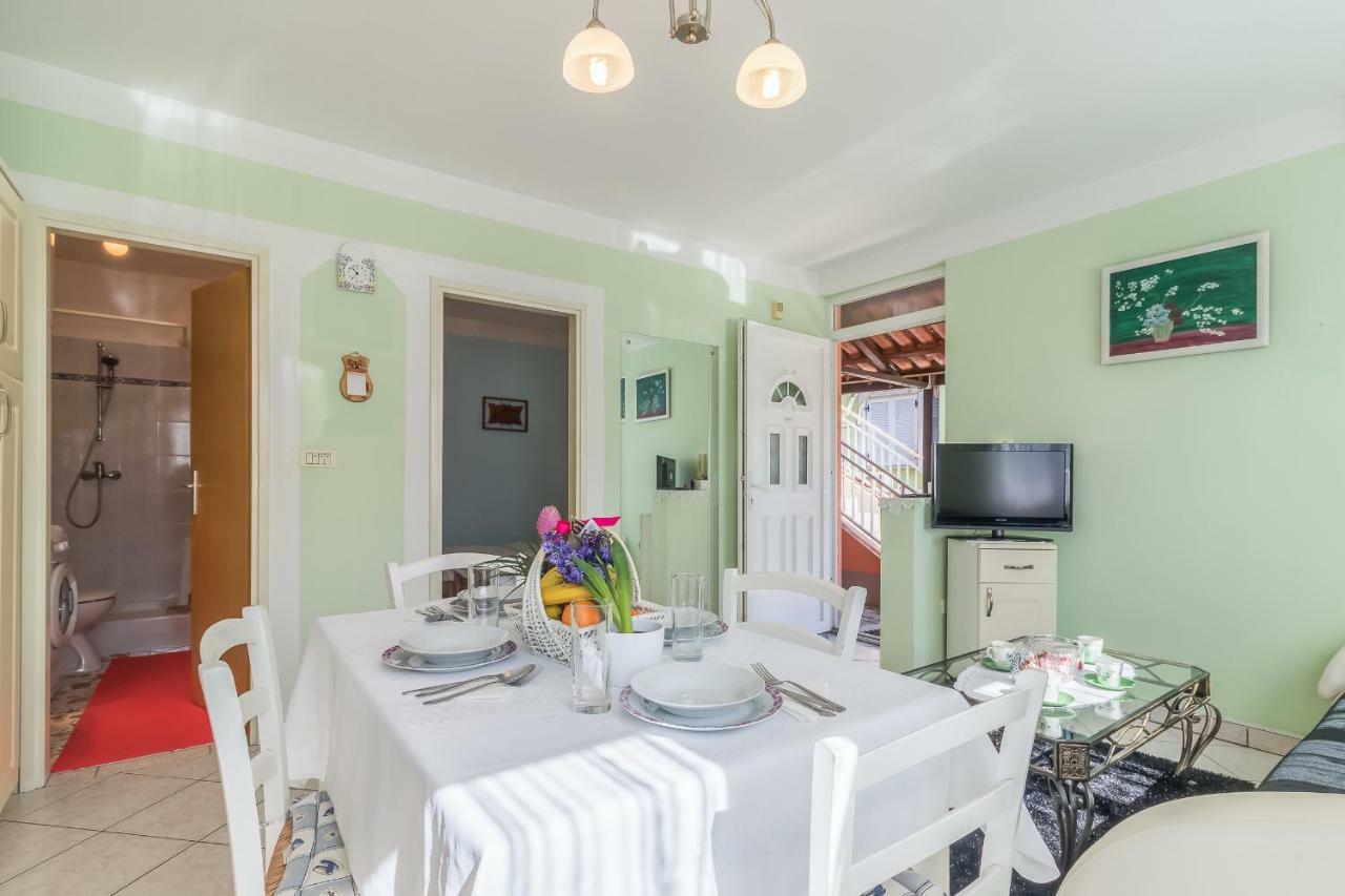 Apartment Melli พูลา ภายนอก รูปภาพ